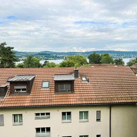 4 Flat - 3 Bedroom, Balcony With View Hwa5 - Self Checkin 苏黎世