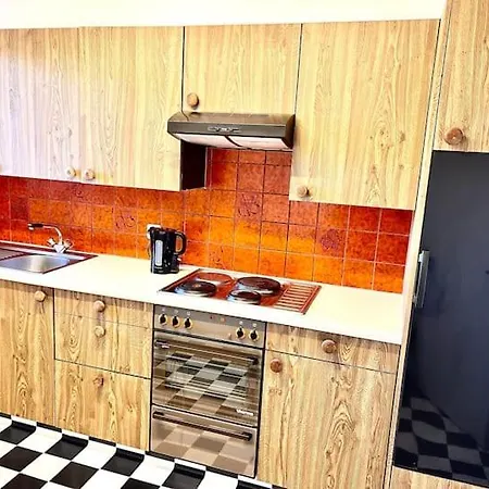 Large Flats, Hwab - Self Checkin Apartment *