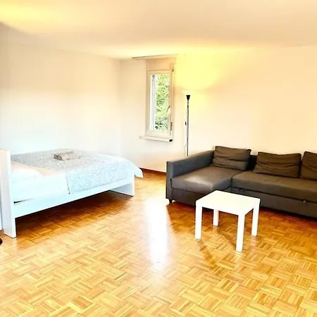 Large Flats, Hwab - Self Checkin