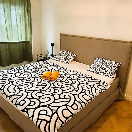 3 Old Town Flat - Munsterb Apartman *